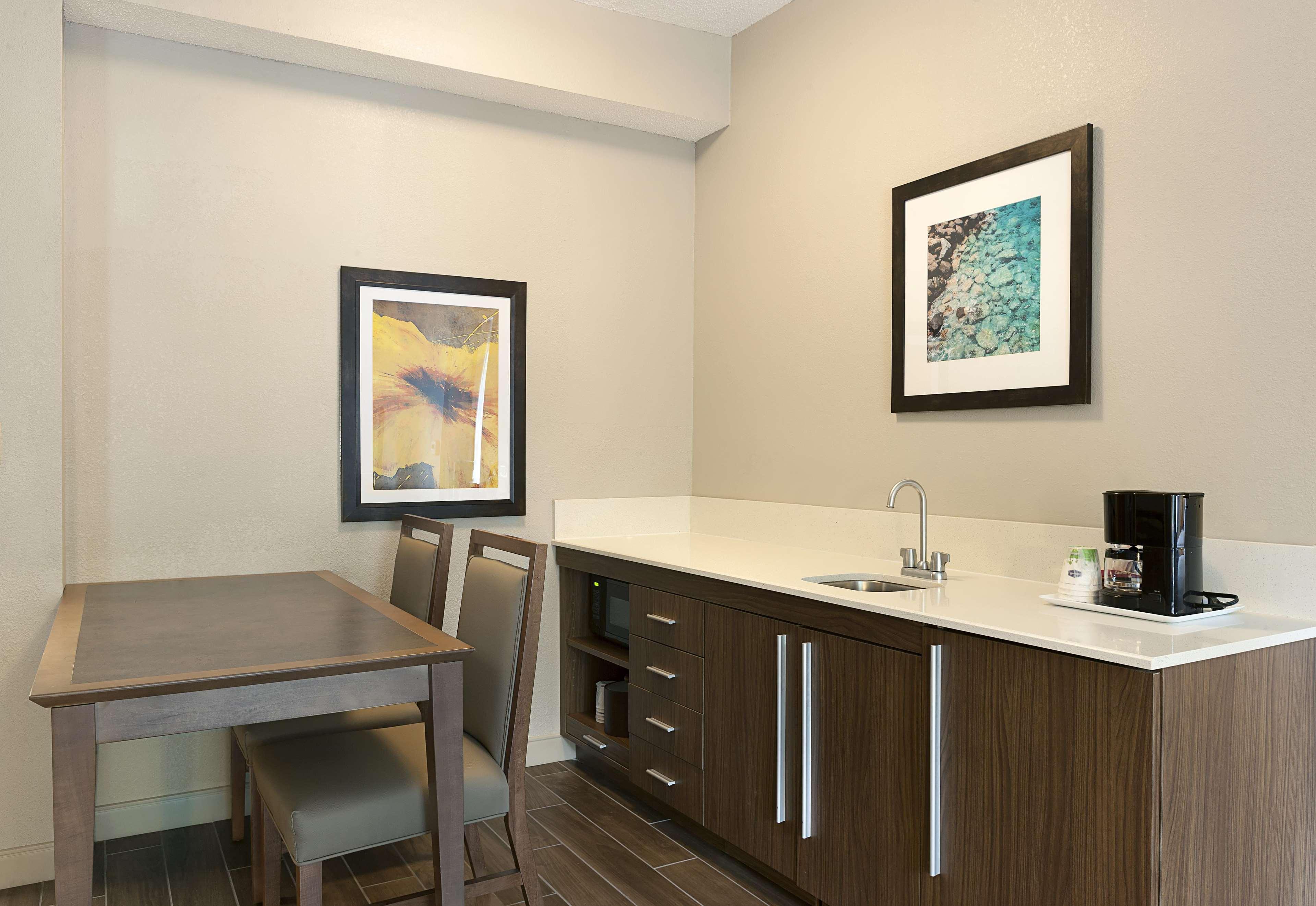 Hampton Inn & Suites Charlotte/Пайнвил Екстериор снимка