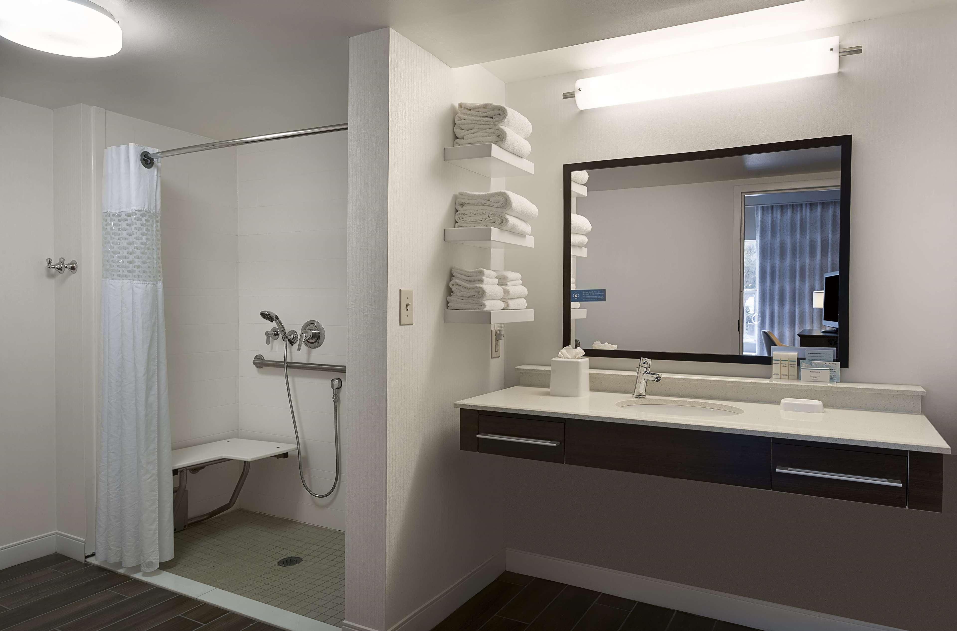 Hampton Inn & Suites Charlotte/Пайнвил Екстериор снимка