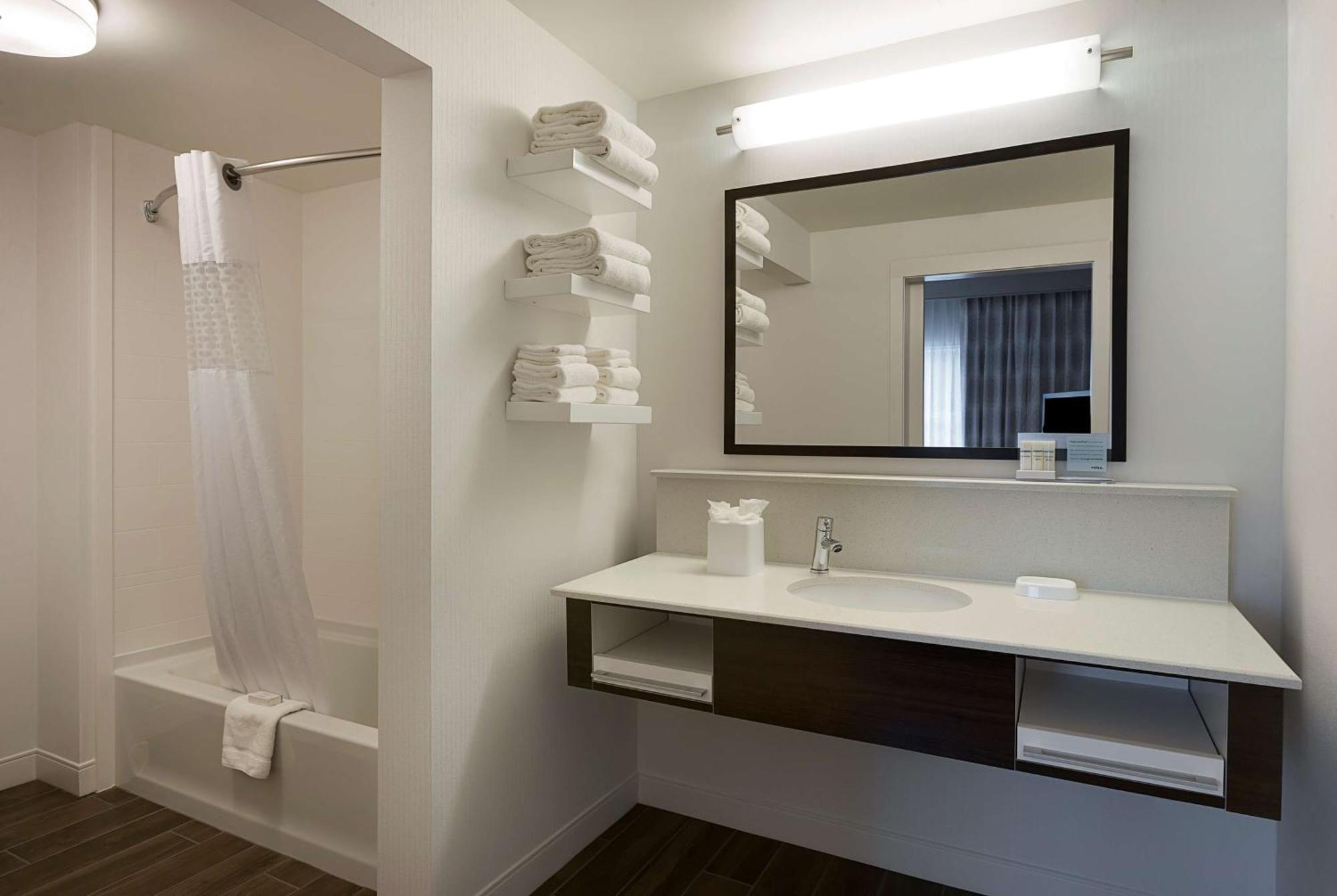 Hampton Inn & Suites Charlotte/Пайнвил Екстериор снимка
