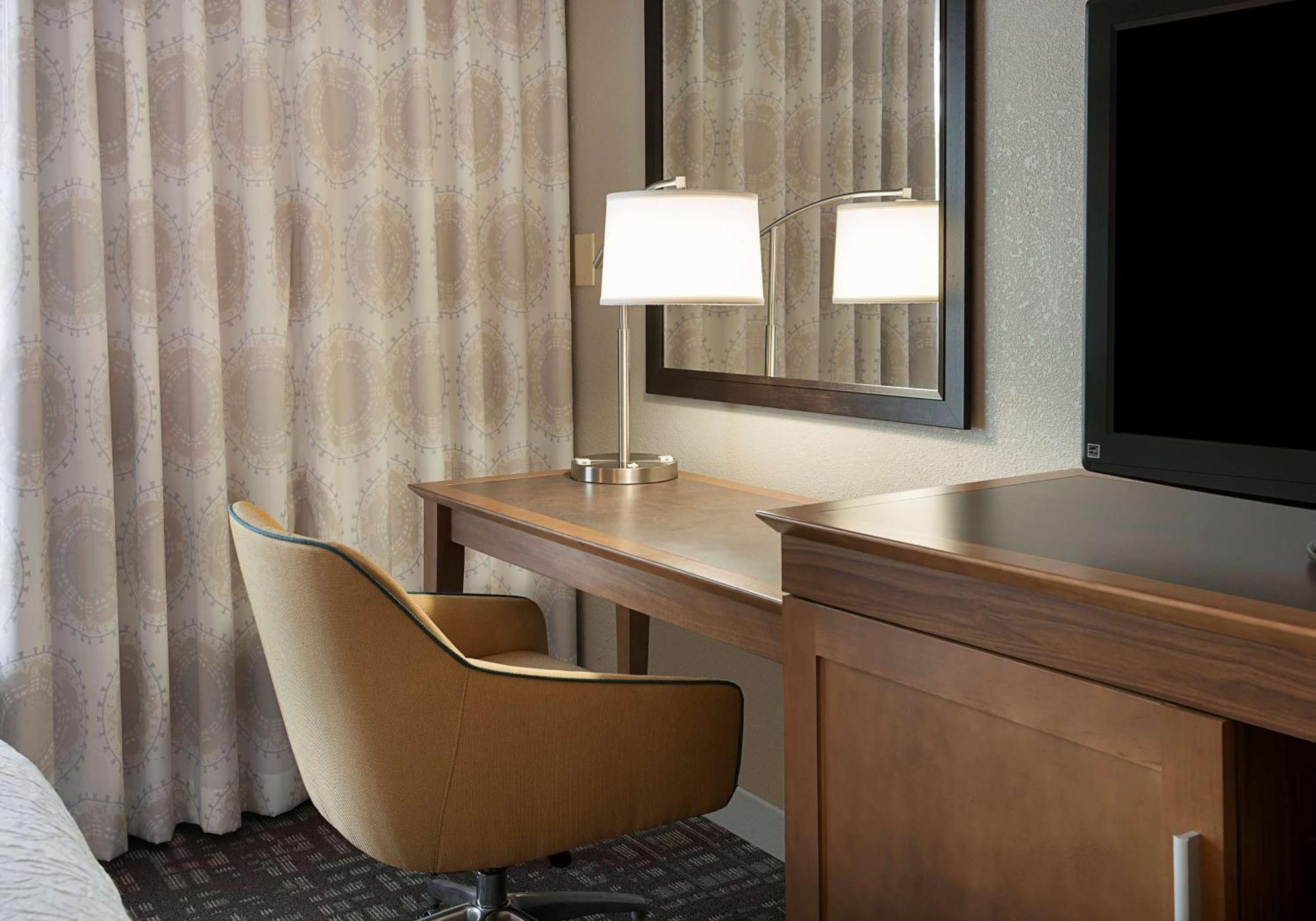 Hampton Inn & Suites Charlotte/Пайнвил Екстериор снимка