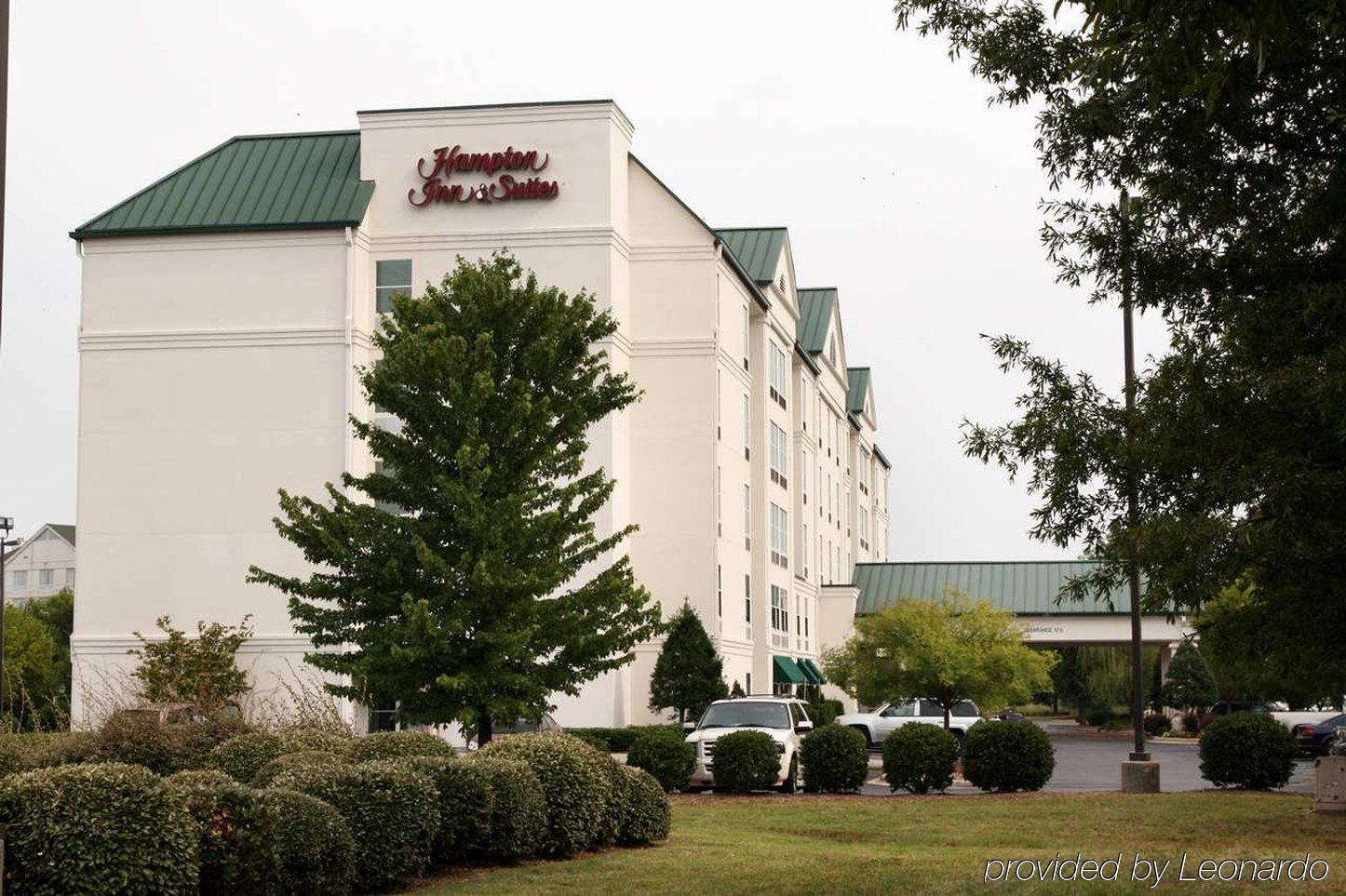 Hampton Inn & Suites Charlotte/Пайнвил Екстериор снимка