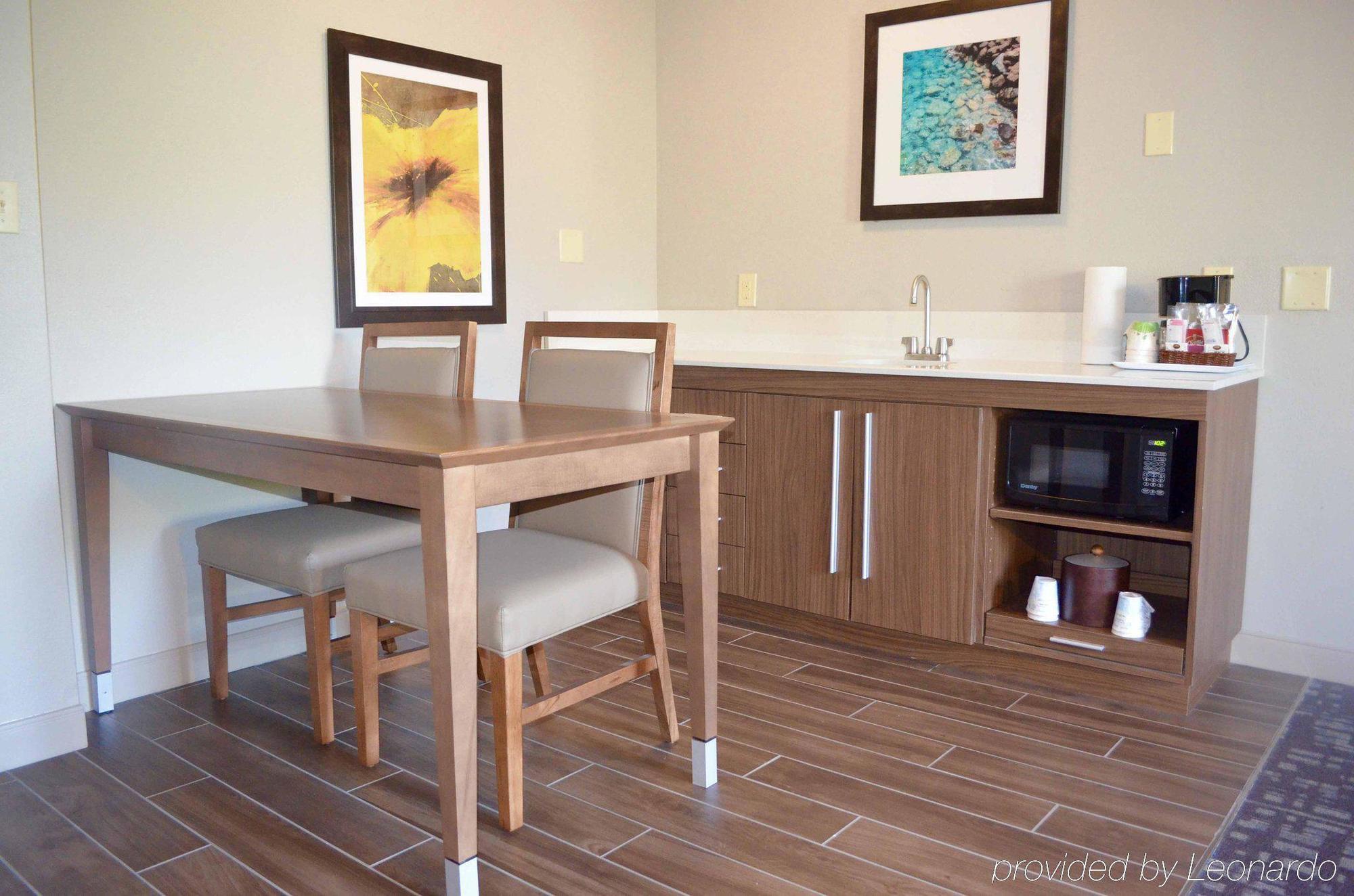 Hampton Inn & Suites Charlotte/Пайнвил Екстериор снимка
