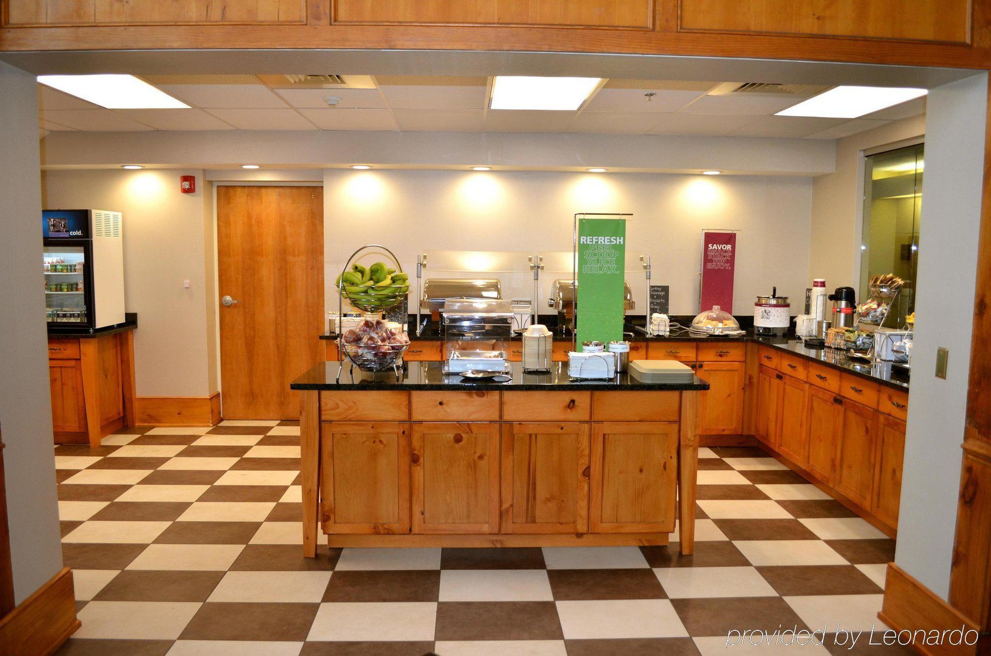 Hampton Inn & Suites Charlotte/Пайнвил Екстериор снимка
